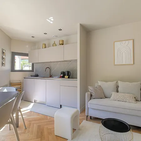 Joli T2 Bien Equipe Et Lumineux, Apartment *
